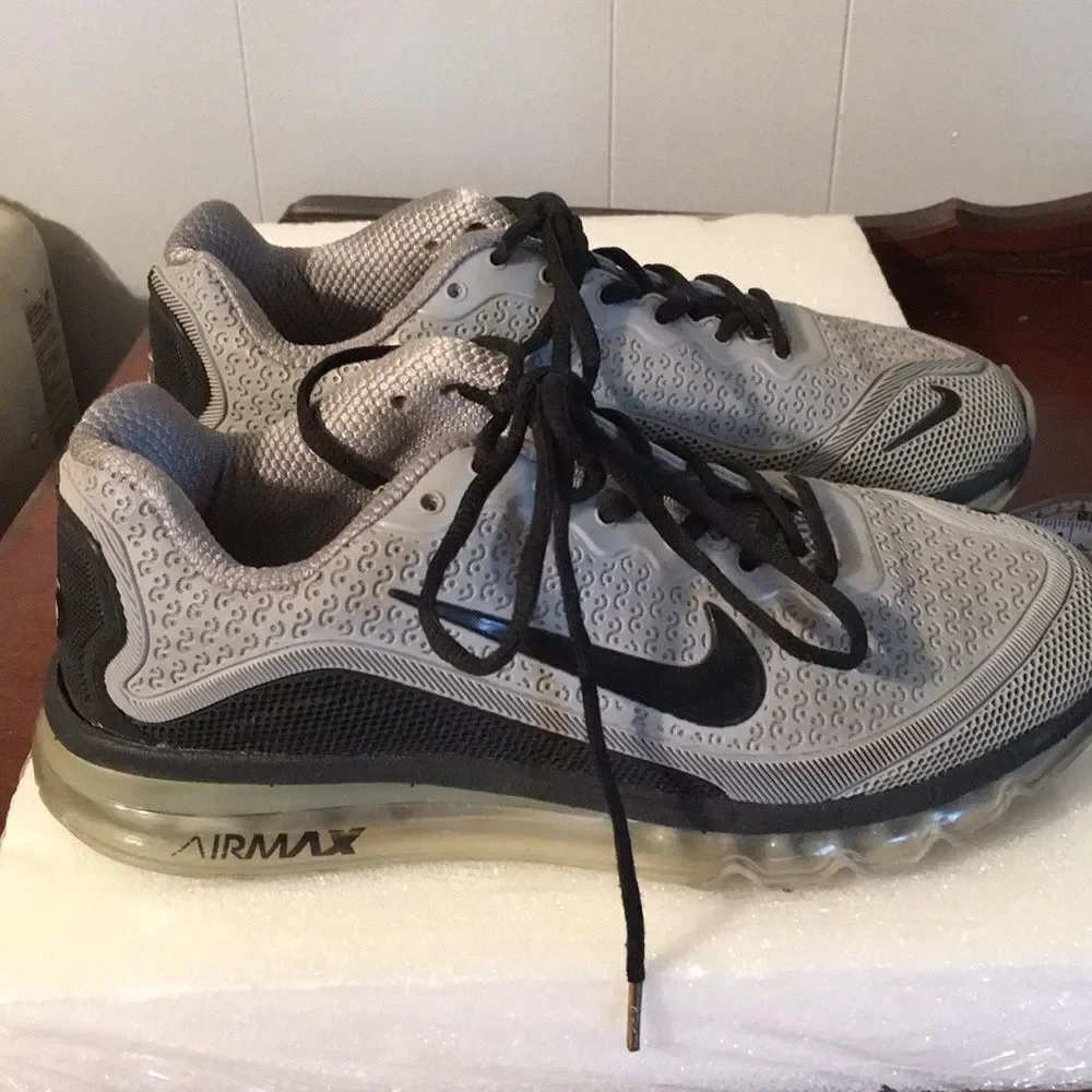 Nike comfortable gray
